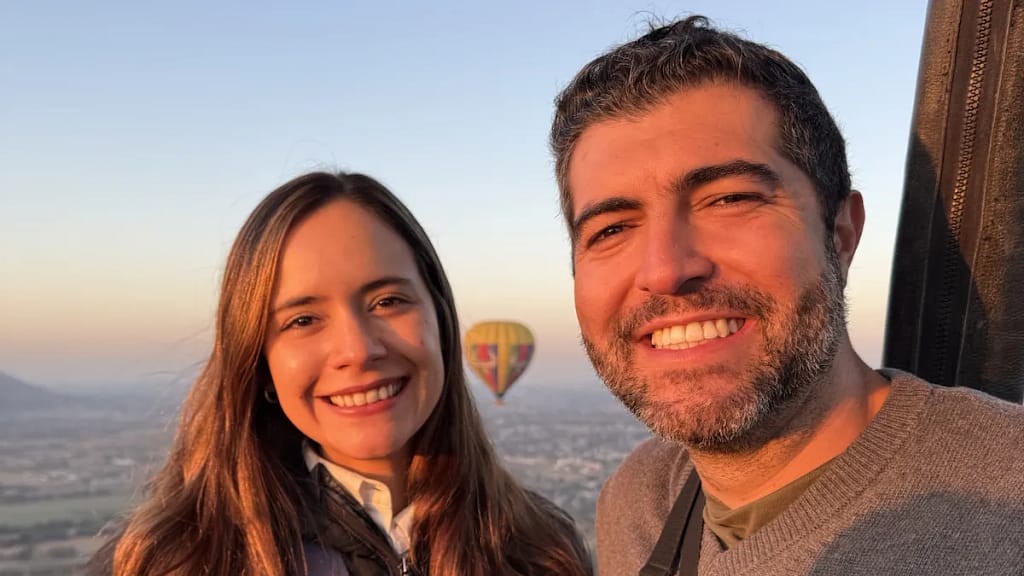 Caro y Juanfe viajando el mundo — el resultado de años de disciplina y ahorro