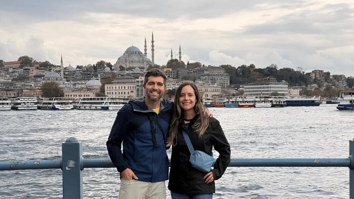 Estambul Turquía — mezquitas y el Bósforo