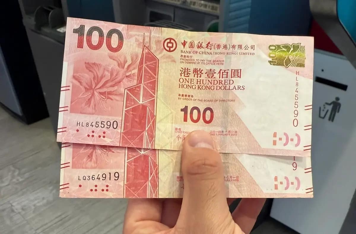 Cómo manejar el dinero en el extranjero sin perder en comisiones